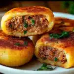 Las papas rellenas con carne