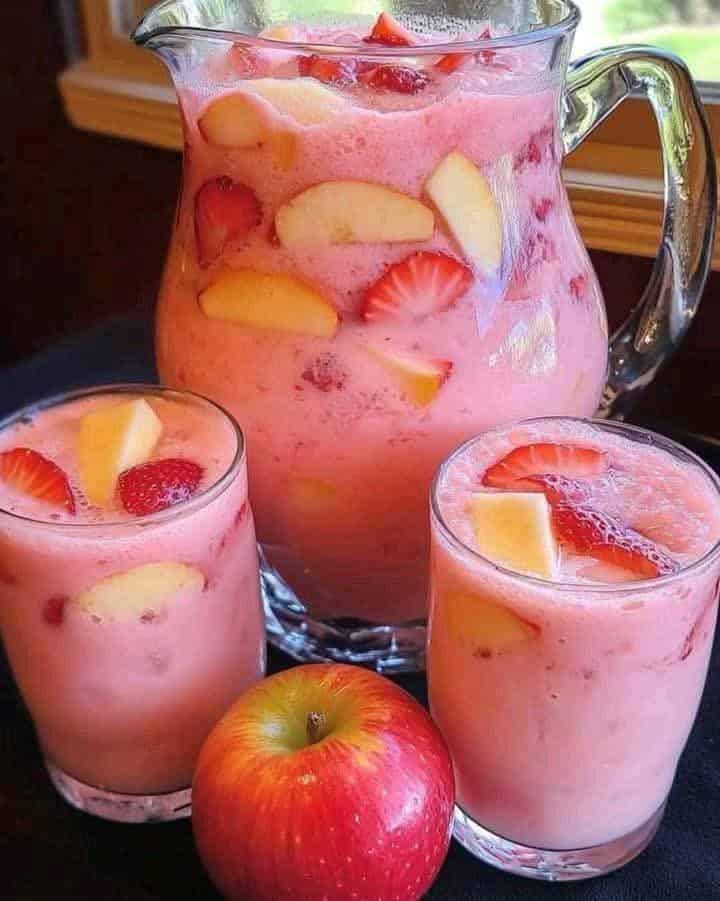 Receta del Ponche Cremoso de Fresa y Manzana
