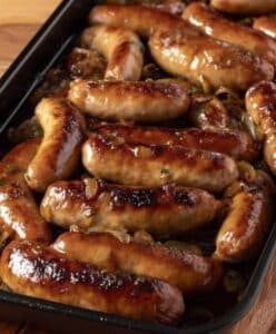 Salchichas, pimientos y cebollas: Receta Jugosa y Deliciosa 2 Salchichas, pimientos y cebollas