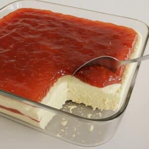 Bandeja de postres Romeo y Julieta: El postre cremoso de queso y guayaba 2 Bandeja de postres Romeo y Julieta