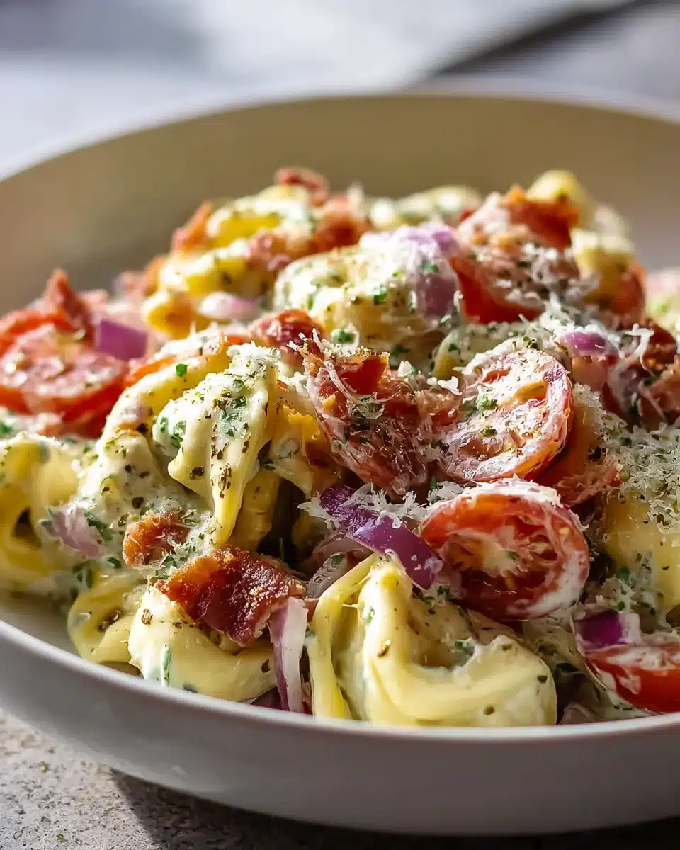 Frischer Grinder Tortellini Salat – Ein Genuss für jeden Tag! 5 Frischer Grinder Tortellini Salat – Ein Genuss für jeden Tag!